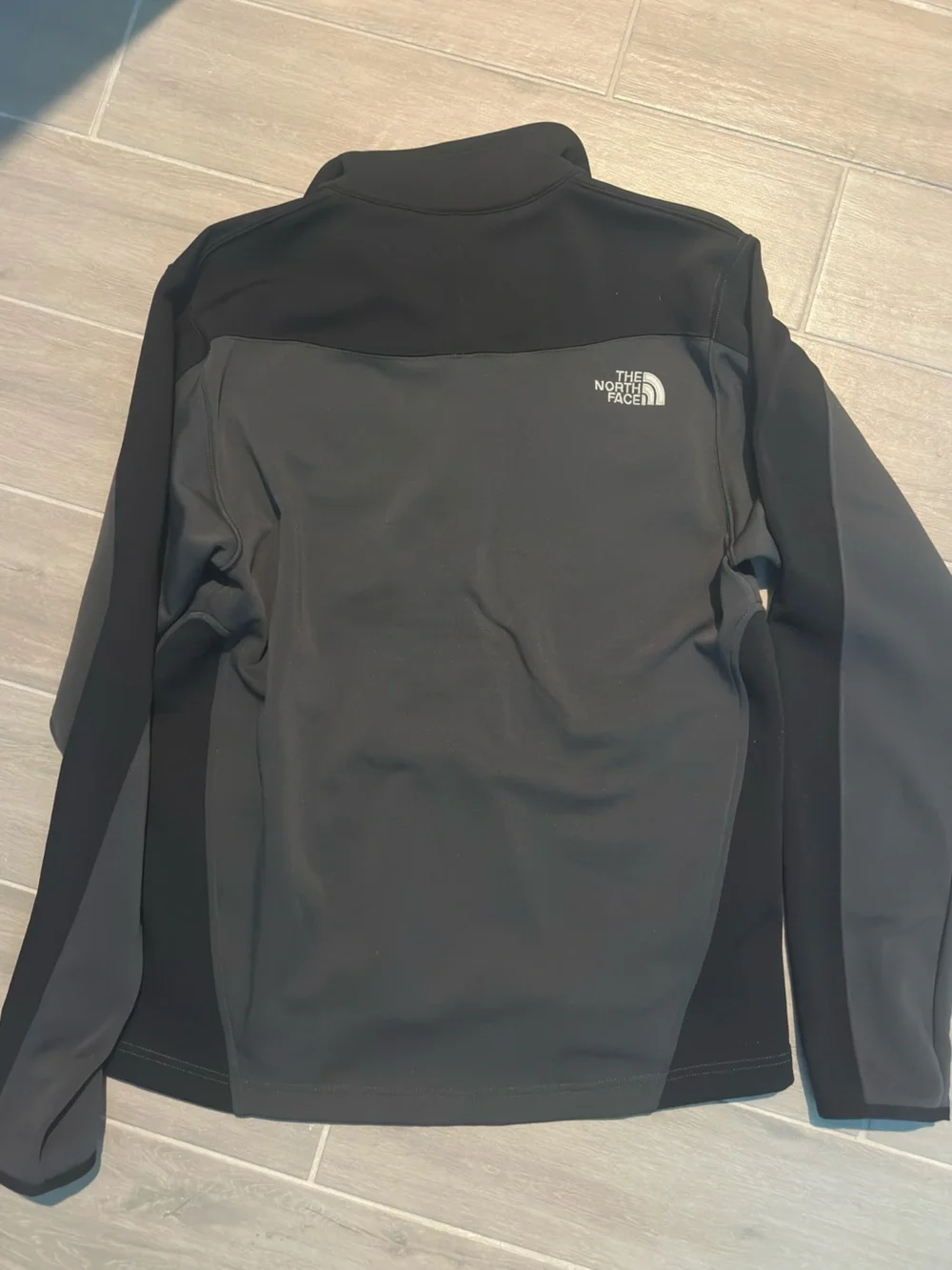 The North Face Men's Black Lightweight Softshell TKA Jacket